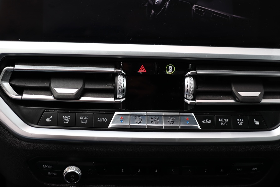 2019 BMW 3 Series 330i xDrive Sedan North America, available for sale in Jamaica, New York | Hillside Auto Mall Inc.. Jamaica, New York 2019 BMW 3 Series 330i xDrive Sedan North America, available for sale in Jamaica, New York | Hillside Auto Mall Inc.. Jamaica, New York