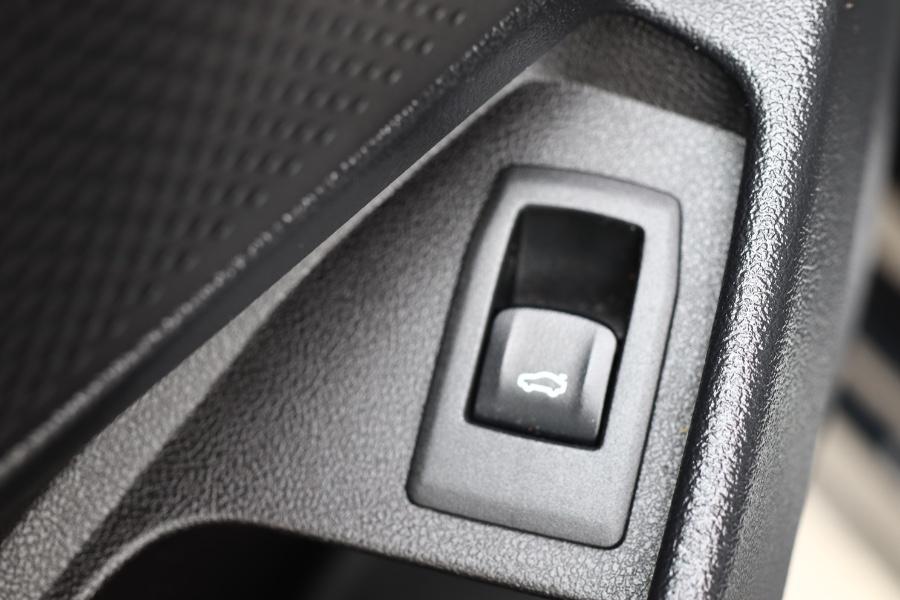 2019 BMW 3 Series 330i xDrive Sedan North America, available for sale in Jamaica, New York | Hillside Auto Mall Inc.. Jamaica, New York 2019 BMW 3 Series 330i xDrive Sedan North America, available for sale in Jamaica, New York | Hillside Auto Mall Inc.. Jamaica, New York
