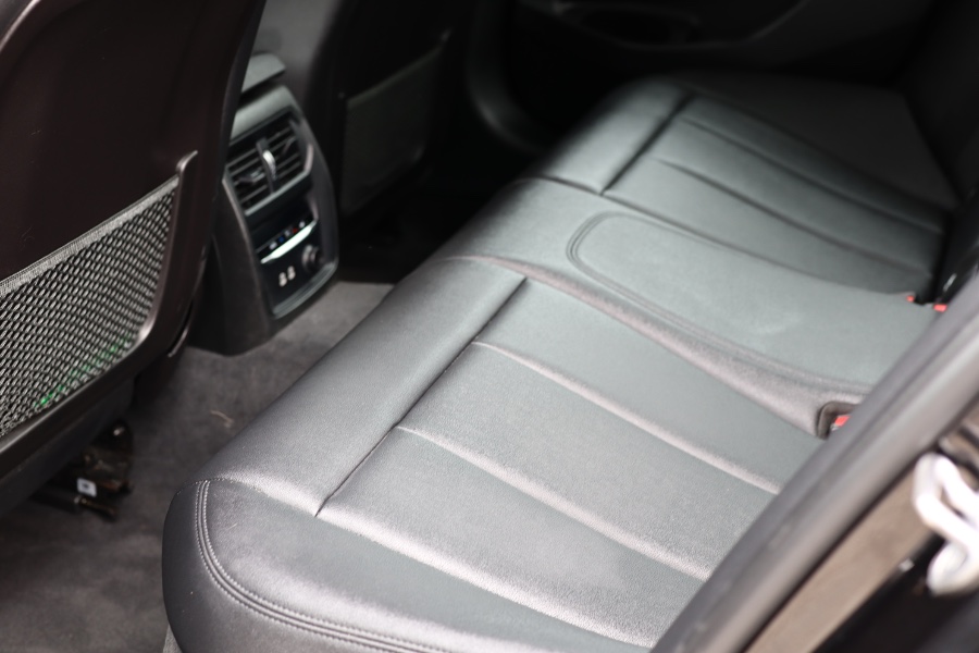 2019 BMW 3 Series 330i xDrive Sedan North America, available for sale in Jamaica, New York | Hillside Auto Mall Inc.. Jamaica, New York 2019 BMW 3 Series 330i xDrive Sedan North America, available for sale in Jamaica, New York | Hillside Auto Mall Inc.. Jamaica, New York