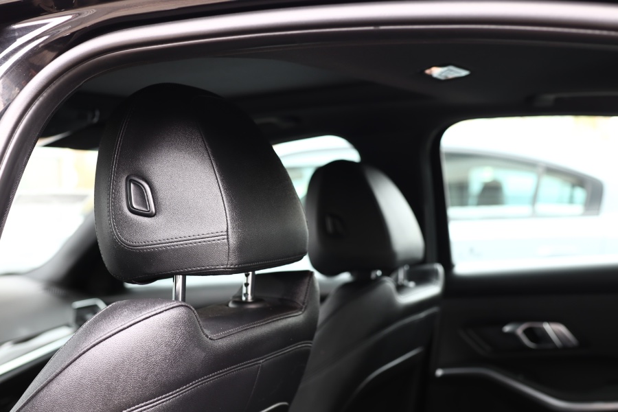 2019 BMW 3 Series 330i xDrive Sedan North America, available for sale in Jamaica, New York | Hillside Auto Mall Inc.. Jamaica, New York 2019 BMW 3 Series 330i xDrive Sedan North America, available for sale in Jamaica, New York | Hillside Auto Mall Inc.. Jamaica, New York