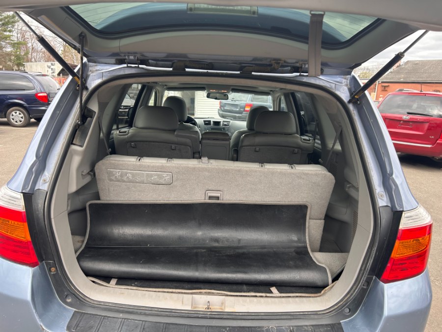 2009 Toyota Highlander 4WD 4dr V6 Limited (Natl), available for sale in South Hadley, Massachusetts | Payless Auto Sale. South Hadley, Massachusetts 2009 Toyota Highlander 4WD 4dr V6 Limited (Natl), available for sale in South Hadley, Massachusetts | Payless Auto Sale. South Hadley, Massachusetts