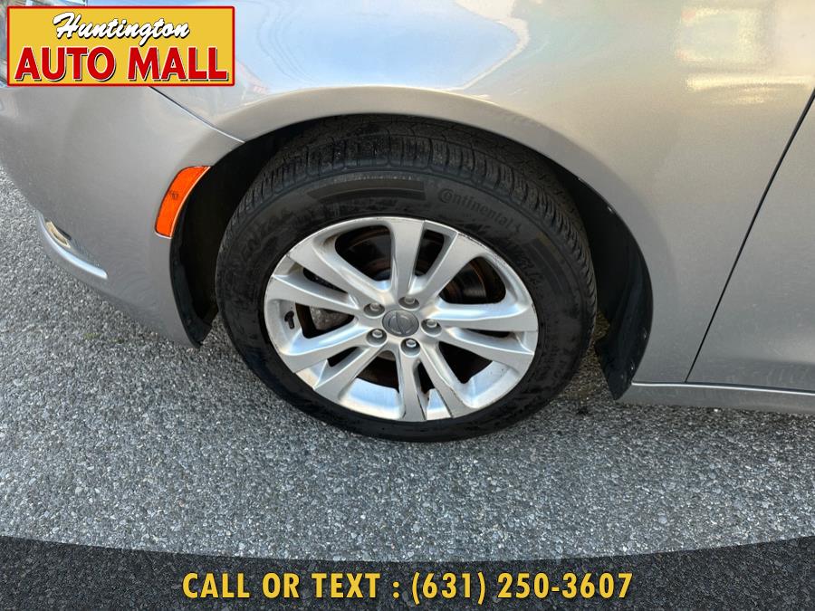 2015 Chrysler 200 4dr Sdn Limited FWD, available for sale in Huntington Station, New York | Huntington Auto Mall. Huntington Station, New York 2015 Chrysler 200 4dr Sdn Limited FWD, available for sale in Huntington Station, New York | Huntington Auto Mall. Huntington Station, New York
