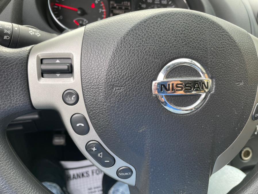 2015 Nissan Rogue Select photo