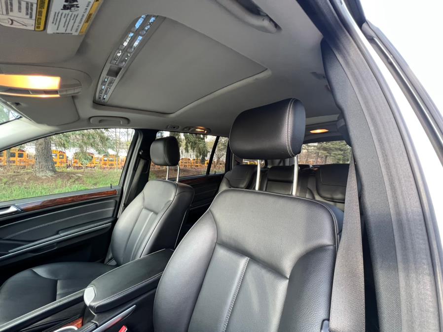 2012 Mercedes-Benz GL-Class 4MATIC 4dr GL350 BlueTEC, available for sale in Waterbury, Connecticut | Platinum Auto Care. Waterbury, Connecticut 2012 Mercedes-Benz GL-Class 4MATIC 4dr GL350 BlueTEC, available for sale in Waterbury, Connecticut | Platinum Auto Care. Waterbury, Connecticut