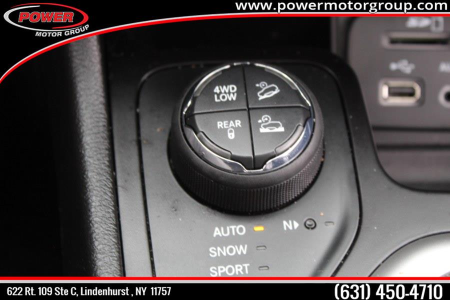 2015 Jeep Cherokee 4WD 4dr Trailhawk, available for sale in Lindenhurst, New York | Power Motor Group. Lindenhurst, New York 2015 Jeep Cherokee 4WD 4dr Trailhawk, available for sale in Lindenhurst, New York | Power Motor Group. Lindenhurst, New York