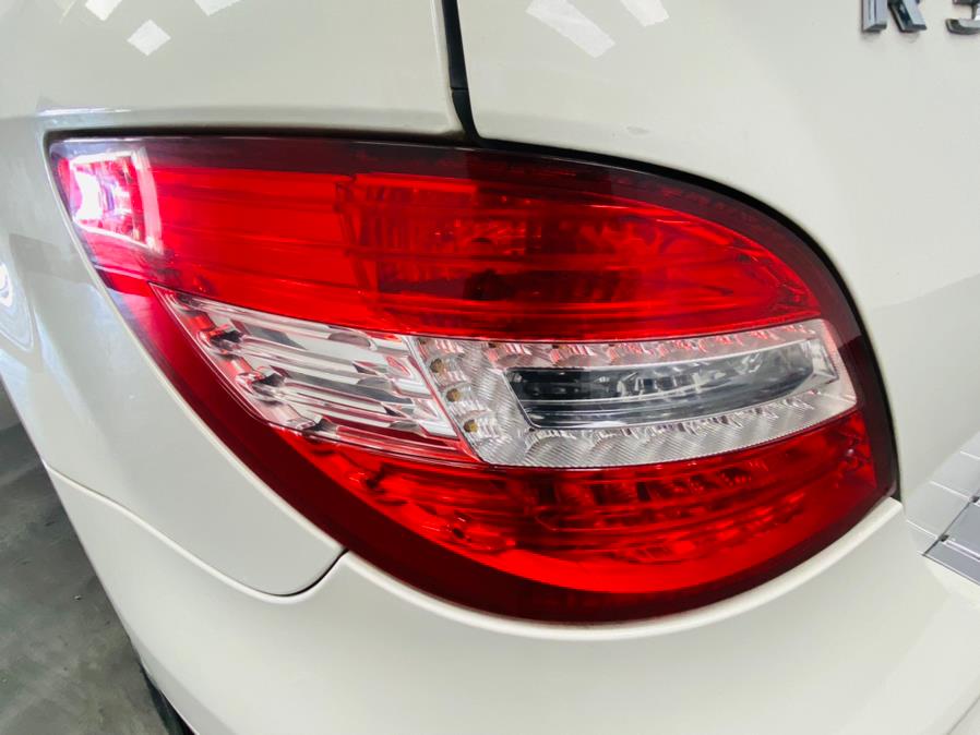 2012 Mercedes-Benz R-Class 4MATIC 4dr R350 BlueTEC, available for sale in Linden, New Jersey | East Coast Auto Group. Linden, New Jersey 2012 Mercedes-Benz R-Class 4MATIC 4dr R350 BlueTEC, available for sale in Linden, New Jersey | East Coast Auto Group. Linden, New Jersey