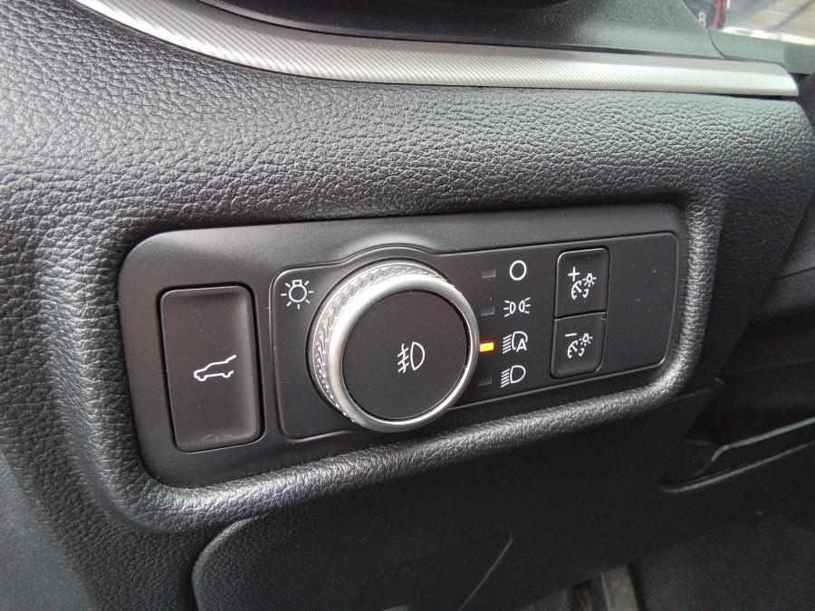 2020 Ford Explorer XLT 4WD, available for sale in Irvington, New Jersey | NJ Used Cars Center. Irvington, New Jersey 2020 Ford Explorer XLT 4WD, available for sale in Irvington, New Jersey | NJ Used Cars Center. Irvington, New Jersey