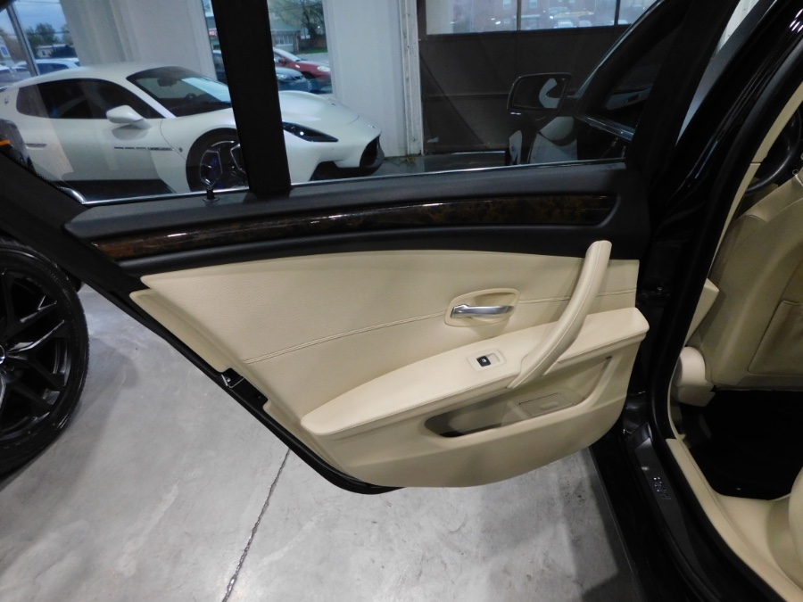 2009 BMW 5 Series 4dr Sdn 528i xDrive AWD, available for sale in Lodi, New Jersey | Auto Gallery. Lodi, New Jersey 2009 BMW 5 Series 4dr Sdn 528i xDrive AWD, available for sale in Lodi, New Jersey | Auto Gallery. Lodi, New Jersey