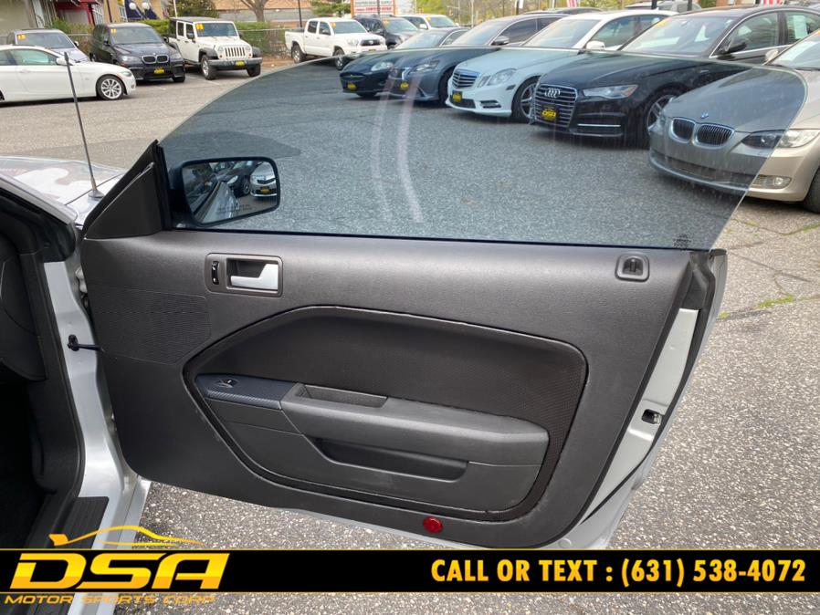 2006 Ford Mustang 2dr Cpe GT Deluxe, available for sale in Commack, New York | DSA Motor Sports Corp. Commack, New York 2006 Ford Mustang 2dr Cpe GT Deluxe, available for sale in Commack, New York | DSA Motor Sports Corp. Commack, New York