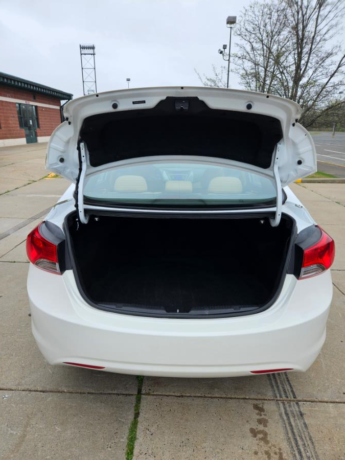 2013 Hyundai Elantra 4dr Sdn Auto GLS, available for sale in New Britain, Connecticut | Supreme Automotive. New Britain, Connecticut 2013 Hyundai Elantra 4dr Sdn Auto GLS, available for sale in New Britain, Connecticut | Supreme Automotive. New Britain, Connecticut