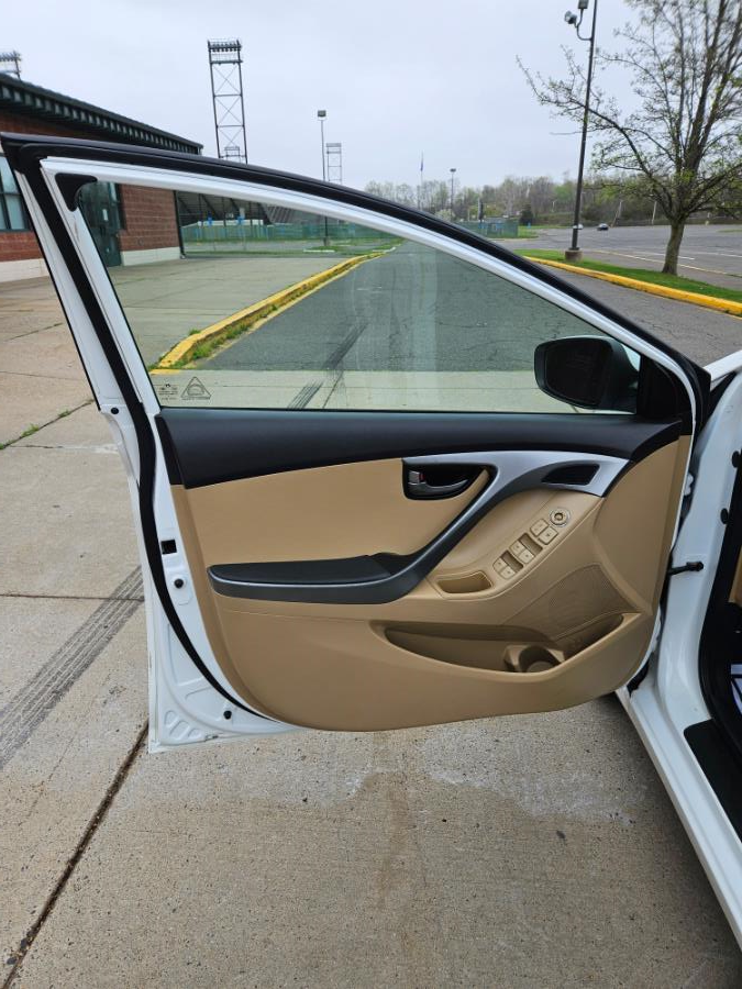 2013 Hyundai Elantra 4dr Sdn Auto GLS, available for sale in New Britain, Connecticut | Supreme Automotive. New Britain, Connecticut 2013 Hyundai Elantra 4dr Sdn Auto GLS, available for sale in New Britain, Connecticut | Supreme Automotive. New Britain, Connecticut