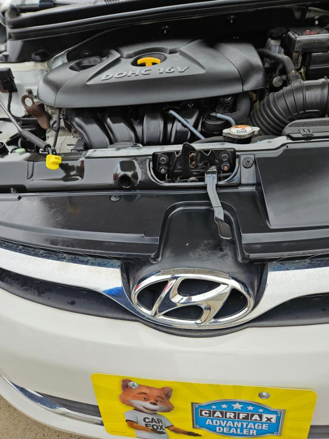 2013 Hyundai Elantra 4dr Sdn Auto GLS, available for sale in New Britain, Connecticut | Supreme Automotive. New Britain, Connecticut 2013 Hyundai Elantra 4dr Sdn Auto GLS, available for sale in New Britain, Connecticut | Supreme Automotive. New Britain, Connecticut