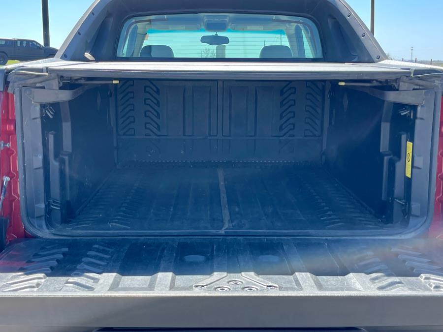 2003 Chevrolet Avalanche 1500 5dr Crew Cab 130" WB 4WD, available for sale in Darien, Wisconsin | Geneva Motor Cars. Darien, Wisconsin 2003 Chevrolet Avalanche 1500 5dr Crew Cab 130" WB 4WD, available for sale in Darien, Wisconsin | Geneva Motor Cars. Darien, Wisconsin