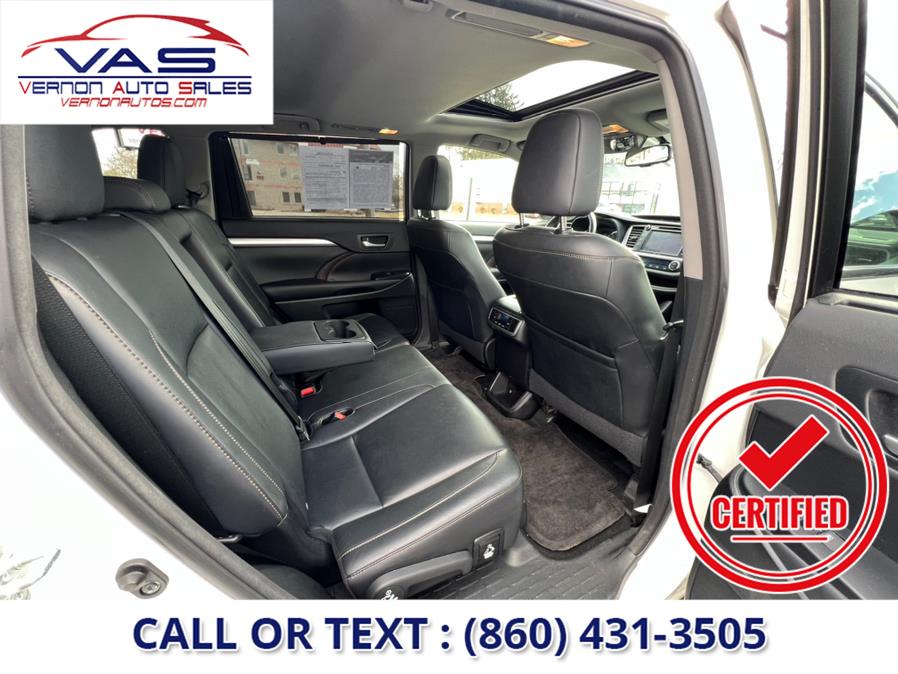 2015 Toyota Highlander AWD 4dr V6 XLE (Natl), available for sale in Manchester, Connecticut | Vernon Auto Sale & Service. Manchester, Connecticut 2015 Toyota Highlander AWD 4dr V6 XLE (Natl), available for sale in Manchester, Connecticut | Vernon Auto Sale & Service. Manchester, Connecticut