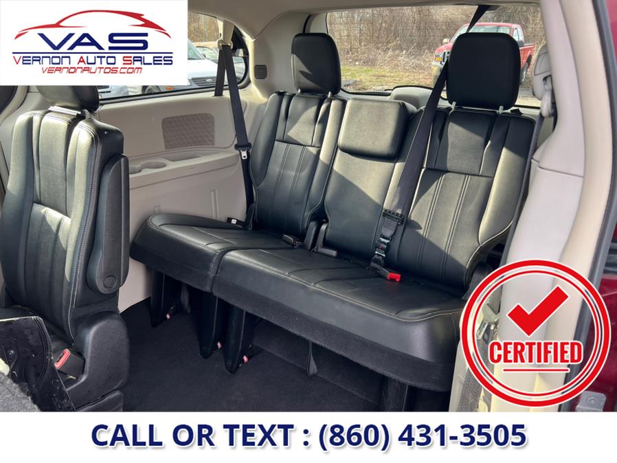 2016 Chrysler Town & Country 4dr Wgn Touring, available for sale in Manchester, Connecticut | Vernon Auto Sale & Service. Manchester, Connecticut 2016 Chrysler Town & Country 4dr Wgn Touring, available for sale in Manchester, Connecticut | Vernon Auto Sale & Service. Manchester, Connecticut