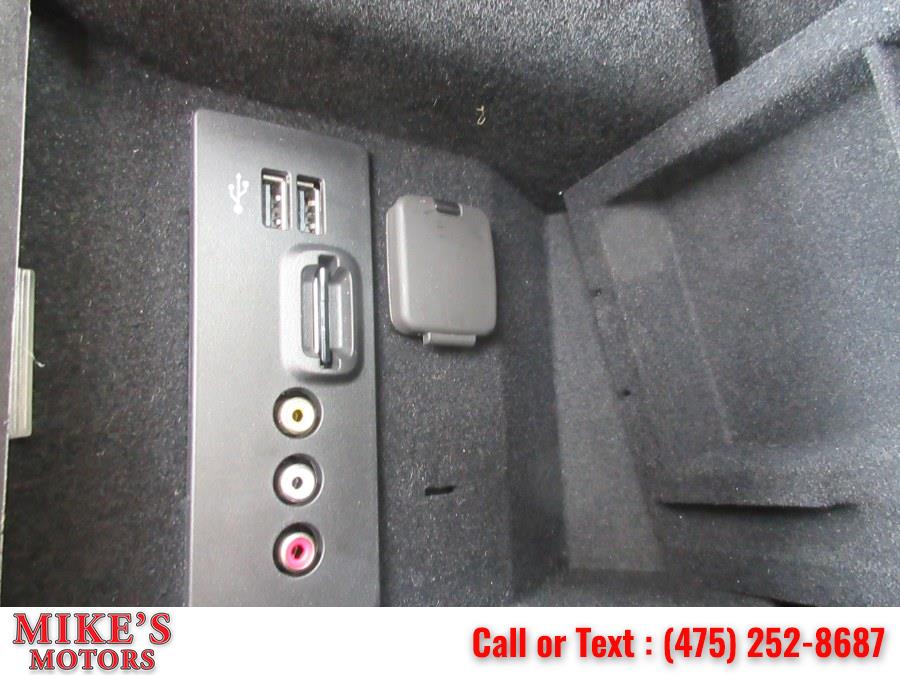 2013 Lincoln MKZ 4dr Sdn AWD, available for sale in Stratford, Connecticut | Mike's Motors LLC. Stratford, Connecticut 2013 Lincoln MKZ 4dr Sdn AWD, available for sale in Stratford, Connecticut | Mike's Motors LLC. Stratford, Connecticut