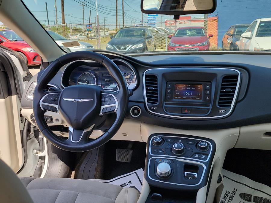 2015 Chrysler 200 4dr Sdn Limited FWD, available for sale in Temple Hills, Maryland | Temple Hills Used Car. Temple Hills, Maryland 2015 Chrysler 200 4dr Sdn Limited FWD, available for sale in Temple Hills, Maryland | Temple Hills Used Car. Temple Hills, Maryland