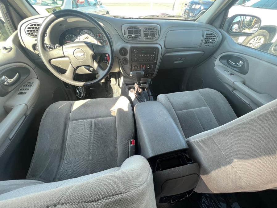 2006 Chevrolet TrailBlazer 4dr 4WD EXT LT, available for sale in Lodi, New Jersey | Route 46 Auto Sales Inc. Lodi, New Jersey 2006 Chevrolet TrailBlazer 4dr 4WD EXT LT, available for sale in Lodi, New Jersey | Route 46 Auto Sales Inc. Lodi, New Jersey