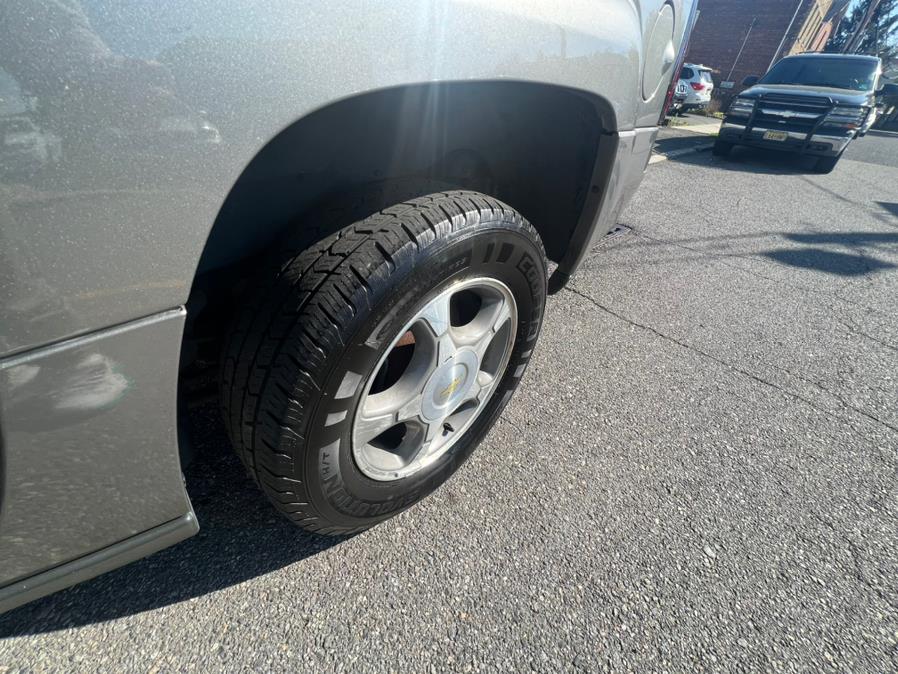 2006 Chevrolet TrailBlazer 4dr 4WD EXT LT, available for sale in Lodi, New Jersey | Route 46 Auto Sales Inc. Lodi, New Jersey 2006 Chevrolet TrailBlazer 4dr 4WD EXT LT, available for sale in Lodi, New Jersey | Route 46 Auto Sales Inc. Lodi, New Jersey
