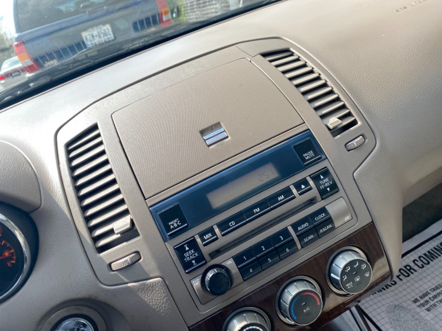 2005 Nissan Altima 4dr Sdn I4 Auto 2.5 S, available for sale in Middle Village, New York | Middle Village Motors . Middle Village, New York 2005 Nissan Altima 4dr Sdn I4 Auto 2.5 S, available for sale in Middle Village, New York | Middle Village Motors . Middle Village, New York