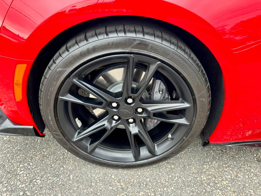 2019 Chevrolet Camaro 2dr Cpe 2SS, available for sale in South Windsor, Connecticut | Mike And Tony Auto Sales, Inc. South Windsor, Connecticut 2019 Chevrolet Camaro 2dr Cpe 2SS, available for sale in South Windsor, Connecticut | Mike And Tony Auto Sales, Inc. South Windsor, Connecticut