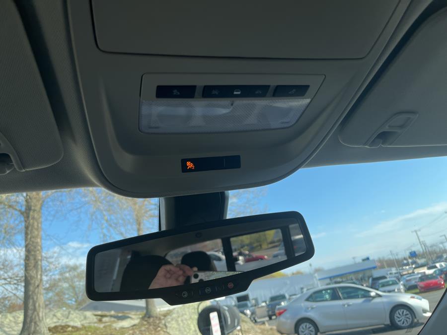 2017 GMC Canyon 4WD Crew Cab 128.3" SLE, available for sale in Old Saybrook, Connecticut | Saybrook Auto Barn. Old Saybrook, Connecticut 2017 GMC Canyon 4WD Crew Cab 128.3" SLE, available for sale in Old Saybrook, Connecticut | Saybrook Auto Barn. Old Saybrook, Connecticut