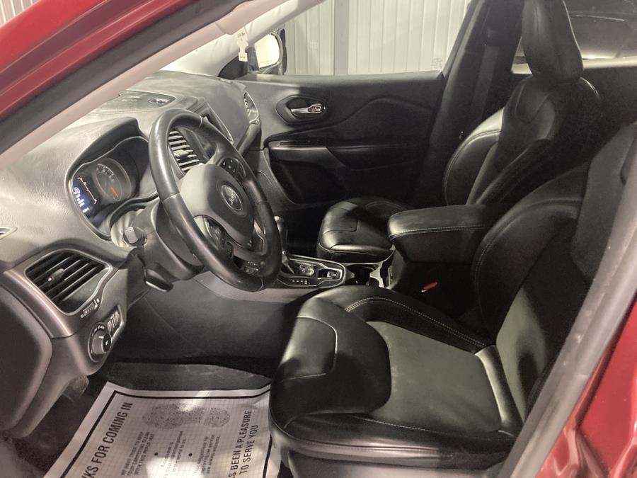 2019 Jeep Cherokee Latitude Plus 4x4, available for sale in Pittsfield, Maine | Maine Central Motors. Pittsfield, Maine 2019 Jeep Cherokee Latitude Plus 4x4, available for sale in Pittsfield, Maine | Maine Central Motors. Pittsfield, Maine