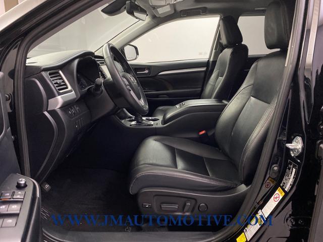 2019 Toyota Highlander XLE V6 AWD, available for sale in Naugatuck, Connecticut | J&M Automotive Sls&Svc LLC. Naugatuck, Connecticut 2019 Toyota Highlander XLE V6 AWD, available for sale in Naugatuck, Connecticut | J&M Automotive Sls&Svc LLC. Naugatuck, Connecticut