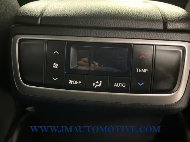 2019 Toyota Highlander XLE V6 AWD, available for sale in Naugatuck, Connecticut | J&M Automotive Sls&Svc LLC. Naugatuck, Connecticut 2019 Toyota Highlander XLE V6 AWD, available for sale in Naugatuck, Connecticut | J&M Automotive Sls&Svc LLC. Naugatuck, Connecticut