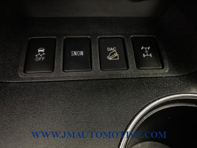 2019 Toyota Highlander XLE V6 AWD, available for sale in Naugatuck, Connecticut | J&M Automotive Sls&Svc LLC. Naugatuck, Connecticut 2019 Toyota Highlander XLE V6 AWD, available for sale in Naugatuck, Connecticut | J&M Automotive Sls&Svc LLC. Naugatuck, Connecticut