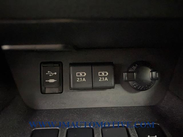 2019 Toyota Highlander XLE V6 AWD, available for sale in Naugatuck, Connecticut | J&M Automotive Sls&Svc LLC. Naugatuck, Connecticut 2019 Toyota Highlander XLE V6 AWD, available for sale in Naugatuck, Connecticut | J&M Automotive Sls&Svc LLC. Naugatuck, Connecticut