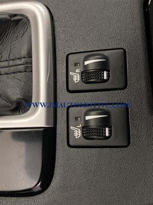 2019 Toyota Highlander XLE V6 AWD, available for sale in Naugatuck, Connecticut | J&M Automotive Sls&Svc LLC. Naugatuck, Connecticut 2019 Toyota Highlander XLE V6 AWD, available for sale in Naugatuck, Connecticut | J&M Automotive Sls&Svc LLC. Naugatuck, Connecticut