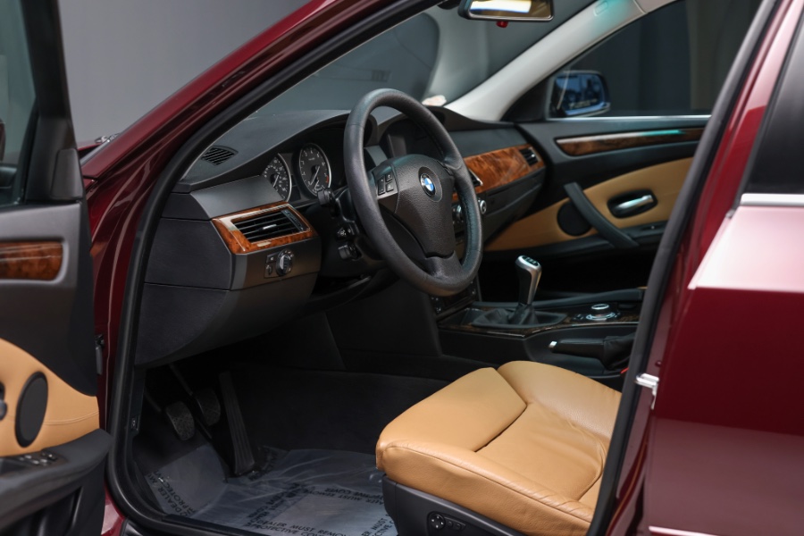 2009 BMW 5 Series 4dr Sdn 528i RWD, available for sale in North Salem, New York | Meccanic Shop North Inc. North Salem, New York 2009 BMW 5 Series 4dr Sdn 528i RWD, available for sale in North Salem, New York | Meccanic Shop North Inc. North Salem, New York