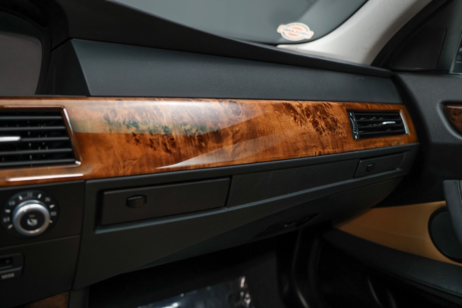 2009 BMW 5 Series 4dr Sdn 528i RWD, available for sale in North Salem, New York | Meccanic Shop North Inc. North Salem, New York 2009 BMW 5 Series 4dr Sdn 528i RWD, available for sale in North Salem, New York | Meccanic Shop North Inc. North Salem, New York