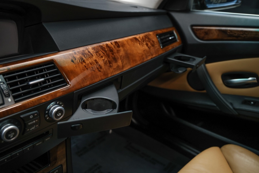 2009 BMW 5 Series 4dr Sdn 528i RWD, available for sale in North Salem, New York | Meccanic Shop North Inc. North Salem, New York 2009 BMW 5 Series 4dr Sdn 528i RWD, available for sale in North Salem, New York | Meccanic Shop North Inc. North Salem, New York
