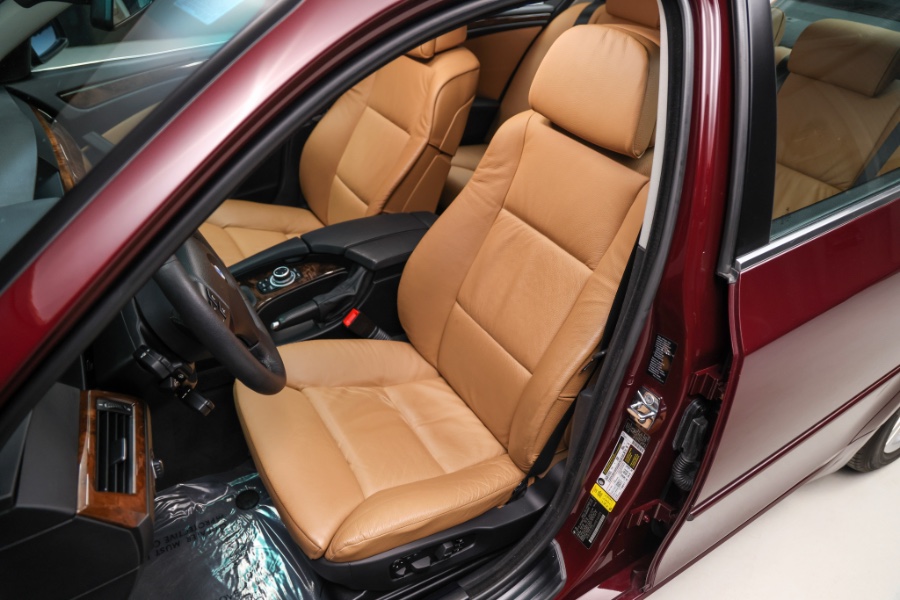 2009 BMW 5 Series 4dr Sdn 528i RWD, available for sale in North Salem, New York | Meccanic Shop North Inc. North Salem, New York 2009 BMW 5 Series 4dr Sdn 528i RWD, available for sale in North Salem, New York | Meccanic Shop North Inc. North Salem, New York