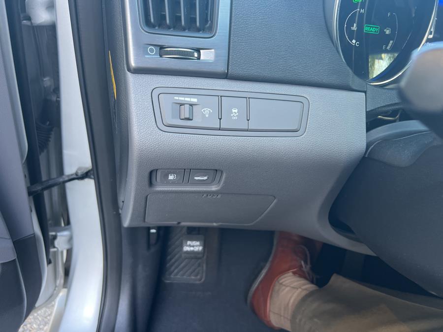 2015 Hyundai Sonata Hybrid 4dr Sdn, available for sale in New London, Connecticut | TJ Motors. New London, Connecticut 2015 Hyundai Sonata Hybrid 4dr Sdn, available for sale in New London, Connecticut | TJ Motors. New London, Connecticut