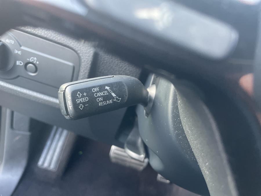 2014 Volkswagen Touareg 4dr 3.6L R-Line, available for sale in Hartford, Connecticut | Lex Autos LLC. Hartford, Connecticut 2014 Volkswagen Touareg 4dr 3.6L R-Line, available for sale in Hartford, Connecticut | Lex Autos LLC. Hartford, Connecticut