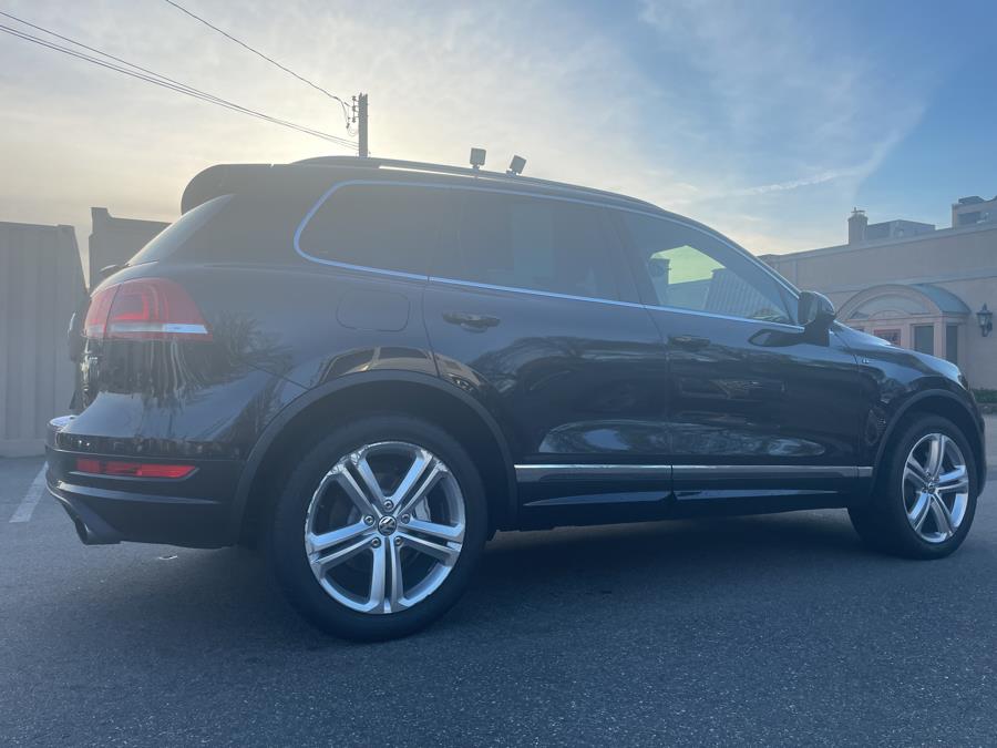 2014 Volkswagen Touareg 4dr 3.6L R-Line, available for sale in Hartford, Connecticut | Lex Autos LLC. Hartford, Connecticut 2014 Volkswagen Touareg 4dr 3.6L R-Line, available for sale in Hartford, Connecticut | Lex Autos LLC. Hartford, Connecticut