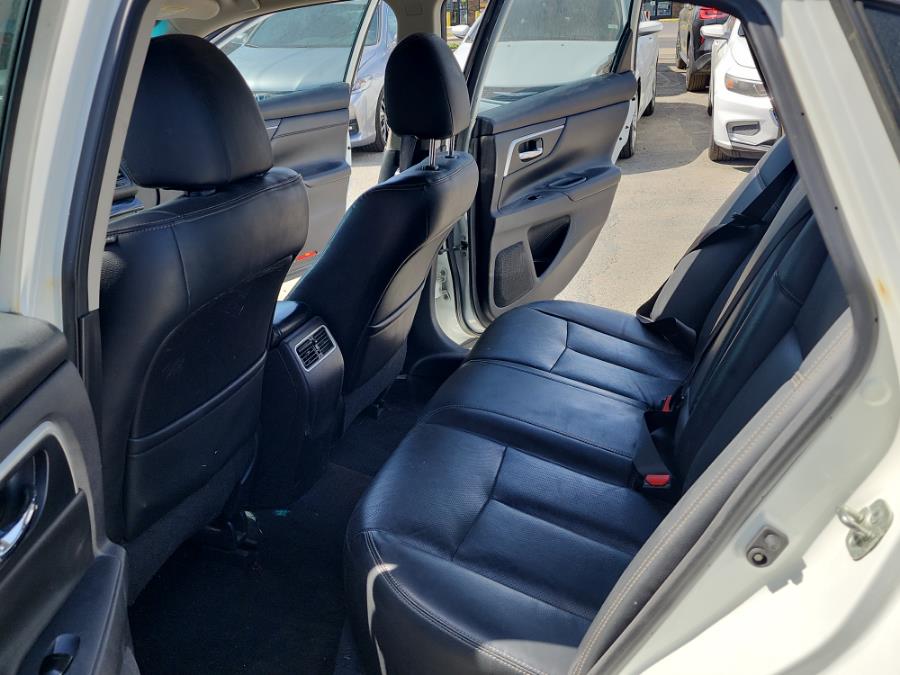 2018 Nissan Altima 2.5 SR Sedan, available for sale in Temple Hills, Maryland | Temple Hills Used Car. Temple Hills, Maryland 2018 Nissan Altima 2.5 SR Sedan, available for sale in Temple Hills, Maryland | Temple Hills Used Car. Temple Hills, Maryland