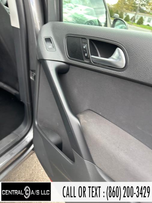 2015 Volkswagen Tiguan 4MOTION 4dr Auto SEL, available for sale in East Windsor, Connecticut | Central A/S LLC. East Windsor, Connecticut 2015 Volkswagen Tiguan 4MOTION 4dr Auto SEL, available for sale in East Windsor, Connecticut | Central A/S LLC. East Windsor, Connecticut