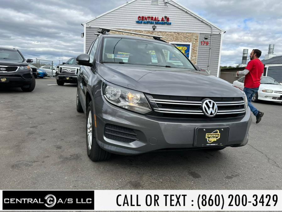 2015 Volkswagen Tiguan 4MOTION 4dr Auto SEL, available for sale in East Windsor, Connecticut | Central A/S LLC. East Windsor, Connecticut 2015 Volkswagen Tiguan 4MOTION 4dr Auto SEL, available for sale in East Windsor, Connecticut | Central A/S LLC. East Windsor, Connecticut
