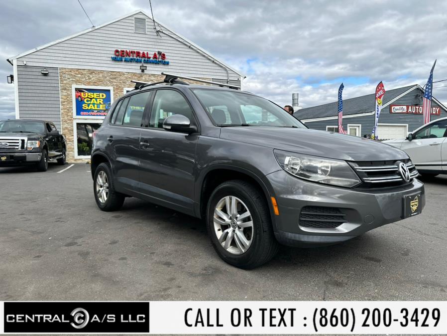 2015 Volkswagen Tiguan 4MOTION 4dr Auto SEL, available for sale in East Windsor, Connecticut | Central A/S LLC. East Windsor, Connecticut