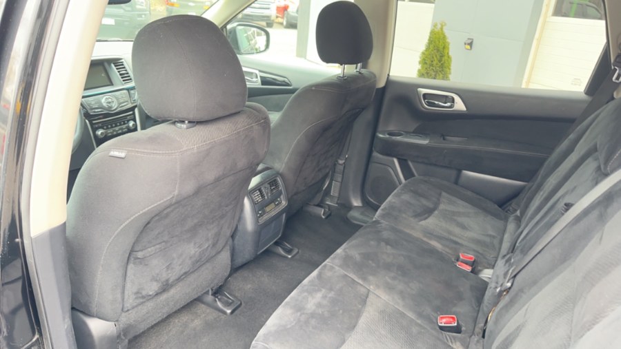 2015 Nissan Pathfinder 4WD 4dr S, available for sale in Waterbury, Connecticut | West End Automotive Center. Waterbury, Connecticut 2015 Nissan Pathfinder 4WD 4dr S, available for sale in Waterbury, Connecticut | West End Automotive Center. Waterbury, Connecticut