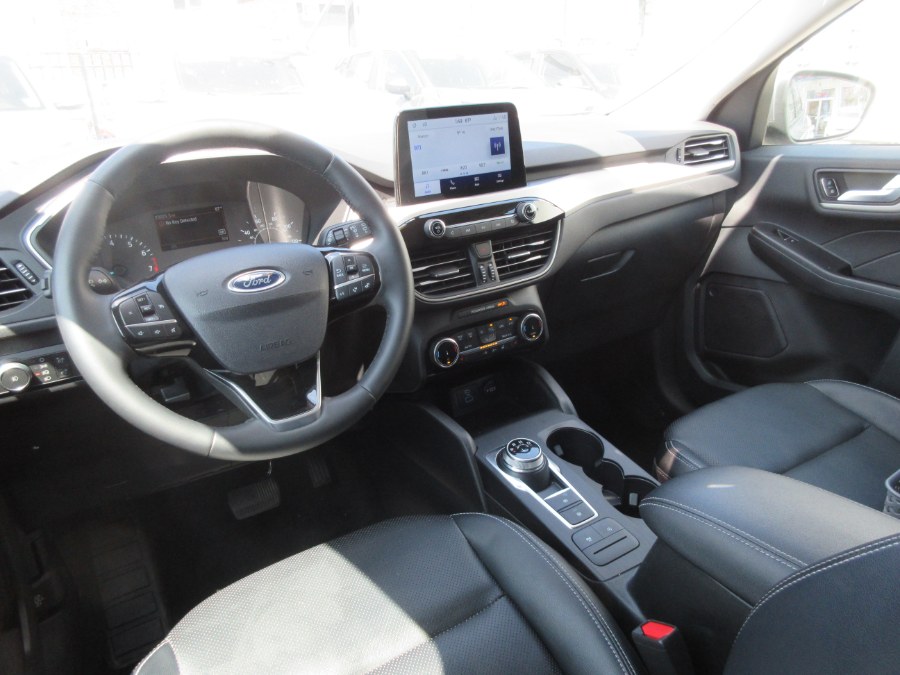 2022 Ford Escape SEL FWD, available for sale in Linden, New Jersey | Route 27 Auto Mall. Linden, New Jersey 2022 Ford Escape SEL FWD, available for sale in Linden, New Jersey | Route 27 Auto Mall. Linden, New Jersey