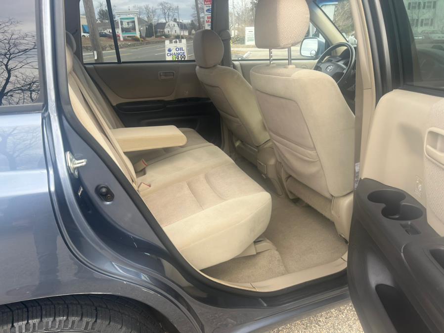 2003 Toyota Highlander 4dr 4-Cyl, available for sale in Swansea, Massachusetts | Gas On The Run. Swansea, Massachusetts 2003 Toyota Highlander 4dr 4-Cyl, available for sale in Swansea, Massachusetts | Gas On The Run. Swansea, Massachusetts