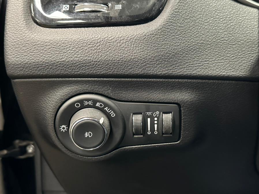 2020 Jeep Compass Limited FWD, available for sale in Inwood, New York | 5 Towns Drive. Inwood, New York 2020 Jeep Compass Limited FWD, available for sale in Inwood, New York | 5 Towns Drive. Inwood, New York