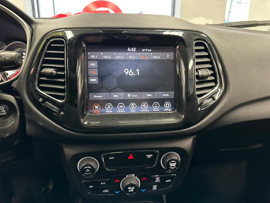 2020 Jeep Compass Limited FWD, available for sale in Inwood, New York | 5 Towns Drive. Inwood, New York 2020 Jeep Compass Limited FWD, available for sale in Inwood, New York | 5 Towns Drive. Inwood, New York