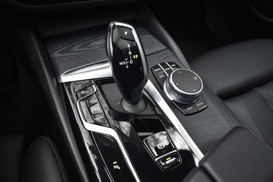 2021 BMW 5 Series 530i xDrive AWD 4dr Sedan, available for sale in Great Neck, New York | Camy Cars. Great Neck, New York 2021 BMW 5 Series 530i xDrive AWD 4dr Sedan, available for sale in Great Neck, New York | Camy Cars. Great Neck, New York