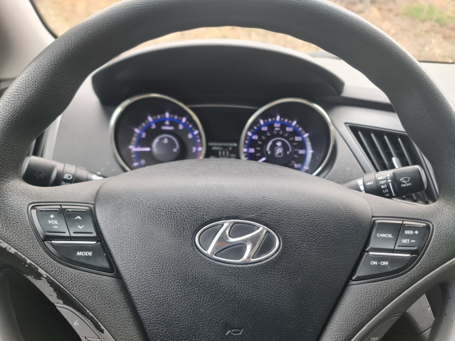 2012 Hyundai Sonata 4dr Sdn 2.4L Auto GLS, available for sale in Bloomingdale, New Jersey | Bloomingdale Auto Group. Bloomingdale, New Jersey 2012 Hyundai Sonata 4dr Sdn 2.4L Auto GLS, available for sale in Bloomingdale, New Jersey | Bloomingdale Auto Group. Bloomingdale, New Jersey